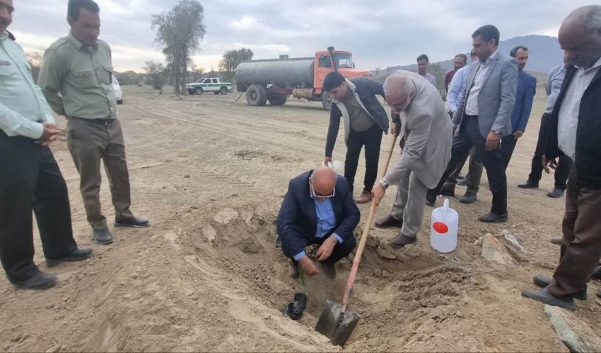 افتتاح طرح جنگل کاری کنار و کهور ایرانی در رودان هرمزگان